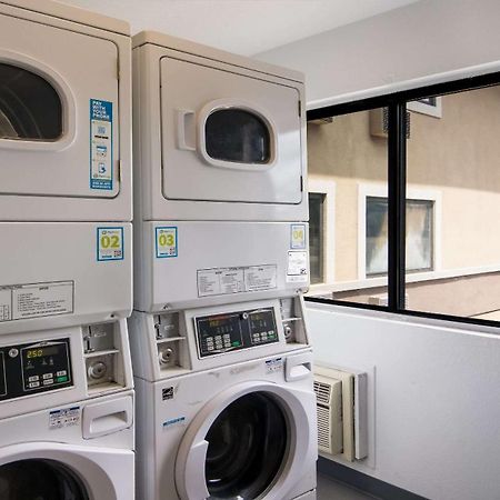 Econo Lodge Portage Luaran gambar
